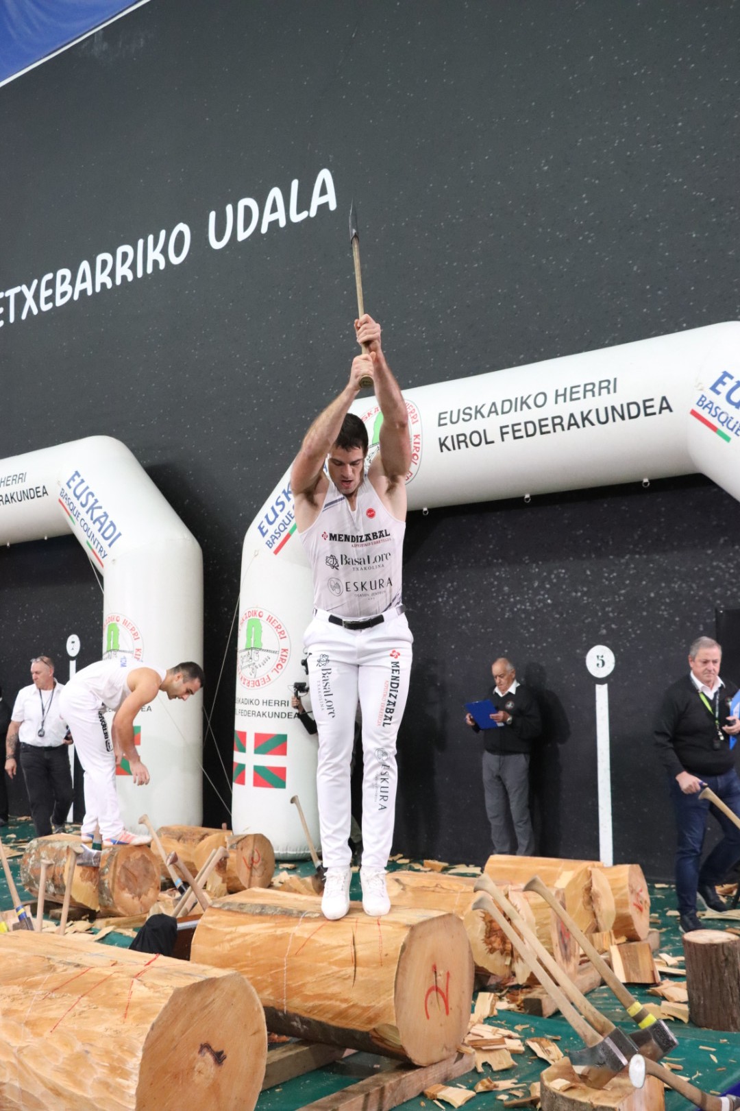 Txikia IV.ak Euskal Herriko Aizkolari Txapelketa Nagusiaren finalerako txartela lortu du