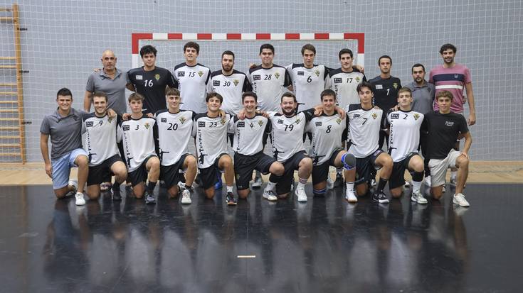 ZKEko senior gizonak txapeldun eskubaloiko Euskal Kopan, final estu baten ondoren