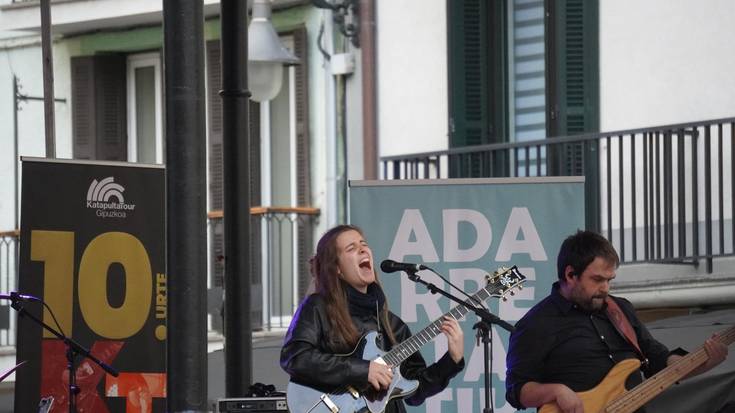 Adarretatik jaialdiak "oso harrera ona" izan duela nabarmendu du antolakuntzak
