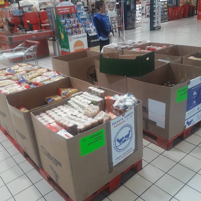 Janari bilketa handian parte hartu dutenak eskertu ditu Azkoitiko Elikagai Bankuak