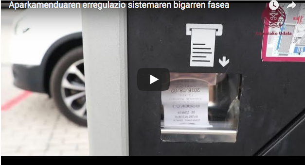 Aparkamendu sistemaren lehen txanpako balorazioa egin du Zumaiako Udalak