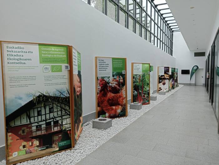 'Elikadura ekologikoarekin dena hobetzen da' erakusketa zabalduko dute bihar
