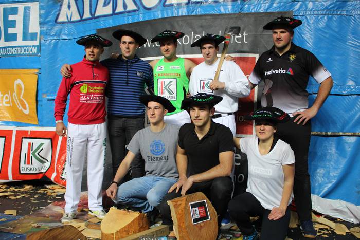 Urrezko aizkolarien eta harrijasotzaileen finalak, irudietan eta protagonisten hitzetan