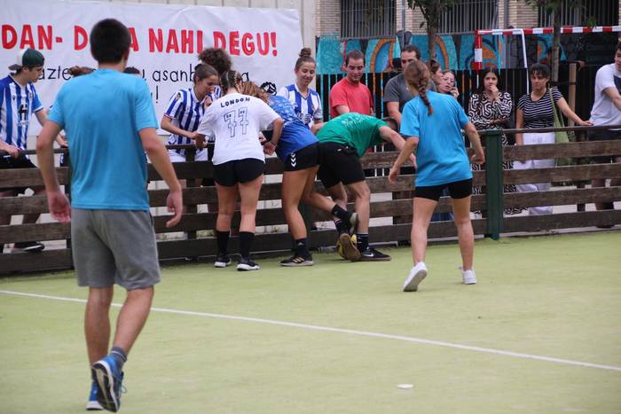 Udan ere den-dena nahi dute