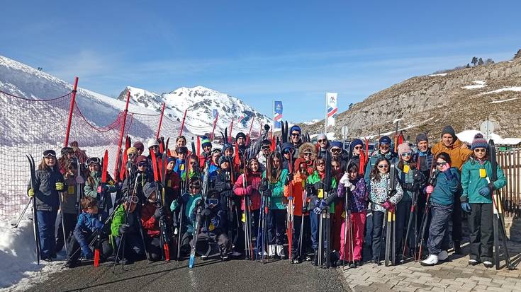 Eski irteera egin dute Gurutxurtukoek