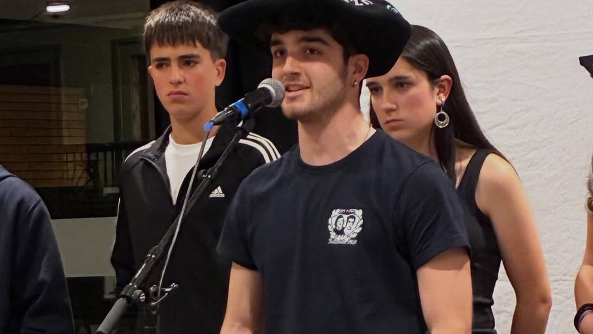 Adei Urbitartek irabazi du Gipuzkoako Eskolarteko Bertsolari Txapelketa