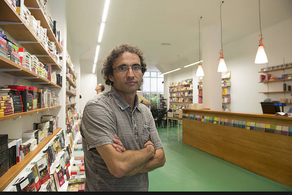 Jon Sarasuaren hausnarketa: Hedabideen oin instituzionalaz (fragmentua)
