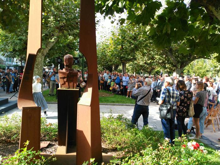 Urola Kostako hainbat udal ordezkari izan dira 36ko gerran fusilatutako hautetsien omenaldian