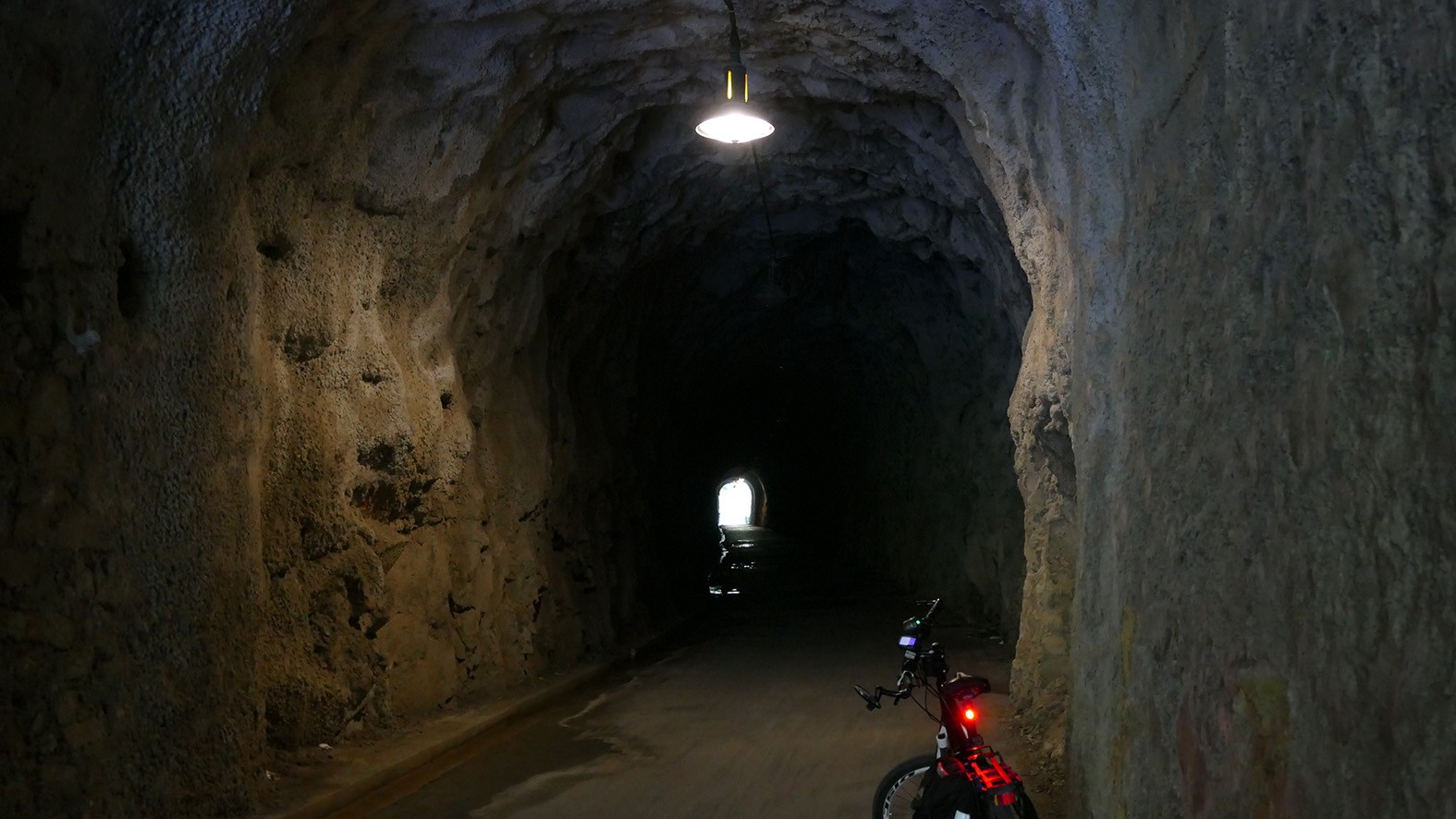 Kejie ta desditxie: bidegorriko tunelak