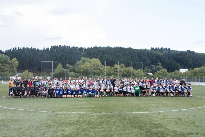 Zestoak aurkeztu ditu denboraldi honetarako osatutako futbol taldeak