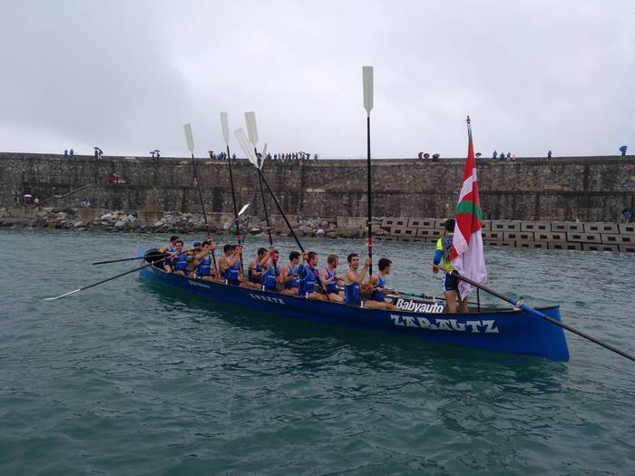 Zarautzek irabazi du Zumaiako 34. ikurrina