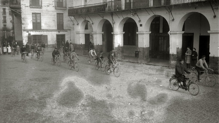 Duela 101 urteko txirrindulari lasterketa