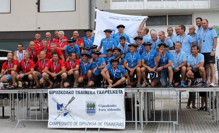 ZAE-Badok 13 beteranoen traineruak Gipuzkoako Txapelketa irabazi du