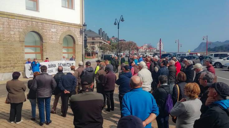 Pentsiodunak kalera atera dira beste behin ere