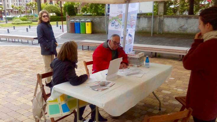 Zaratek sortzen dituzten arazoen inguruko hausnarketa egin dute ikasleek