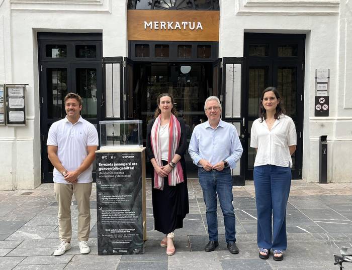 Errezetak uzteko postontzia jarri dute Merkatu Plazan, Elikagi proiektuaren barruan