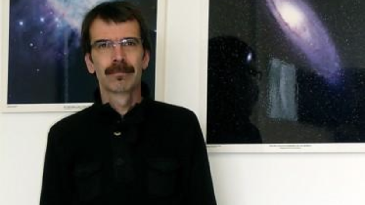 Jesus Arregi: "Kometek espazioan utzitako arrastoak dira perseidak"