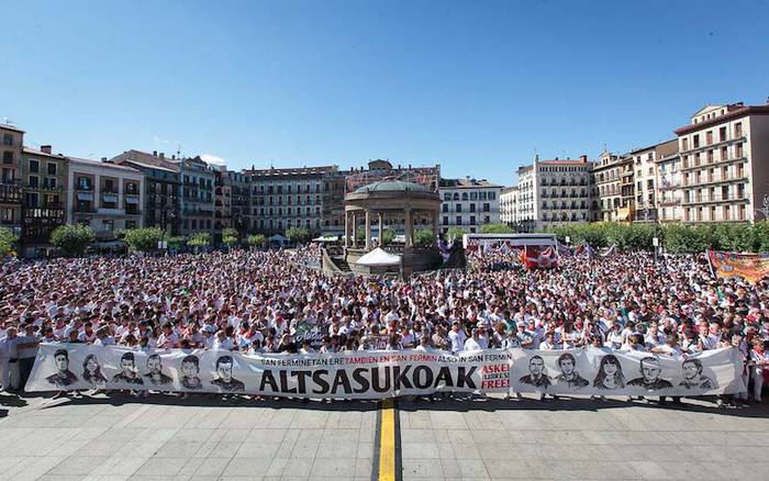 Azkoititik eta Azpeititik autobusak aterako dira Altsasuko auzian "justizia exijitzeko" egingo den manifestaziorako