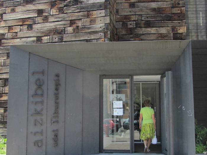 Ohiko ordutegia du Aizkibel liburutegiak
