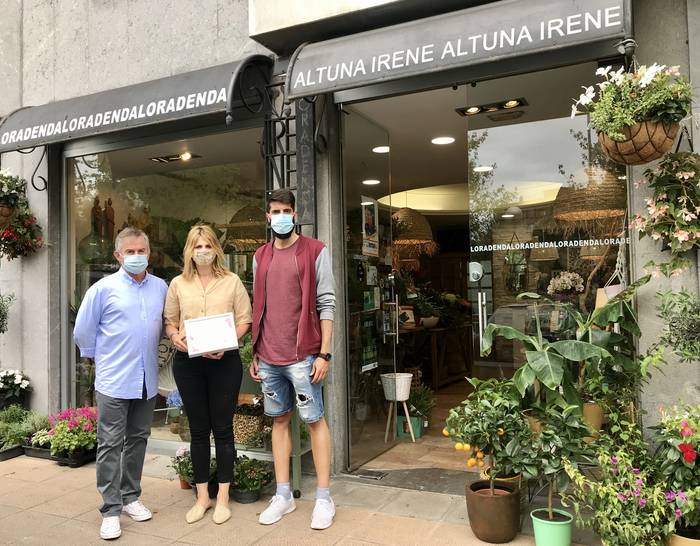 Azpeitiko Irene Altuna lore dendari aitortza egin diote 25. urteurrenean