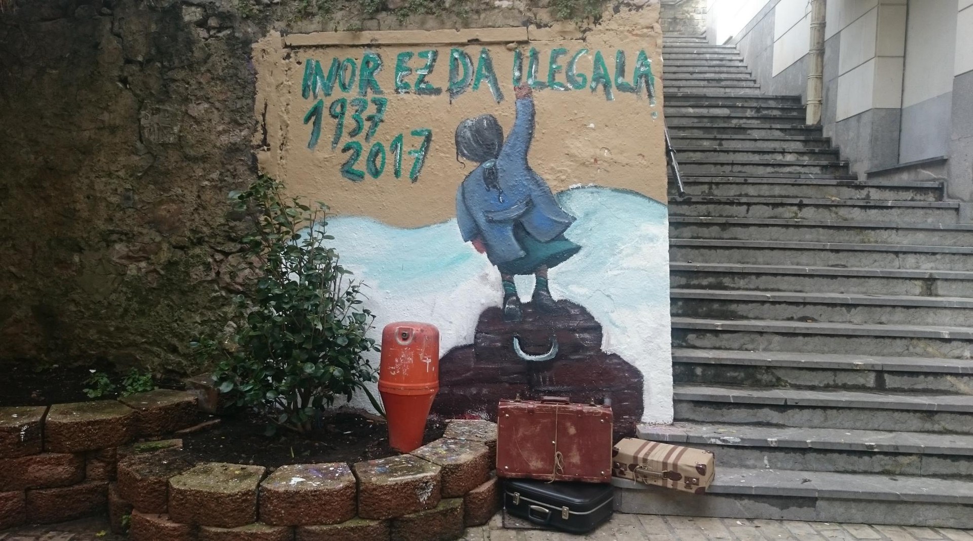 Beren egoera arautu nahi duten Azkoitiko migratzaileek udalean eska dezakete kalteberatasun txostena
