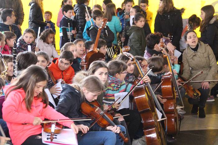 Musika ikasteko modu berritzailea martxan jarri du Orioko Danbolin Musika Eskolak
