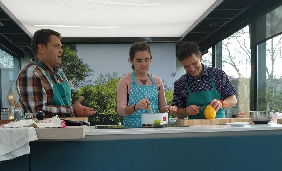 Joseba eta Udane Ostolaza Txoriene telebista saioan izango dira gaur