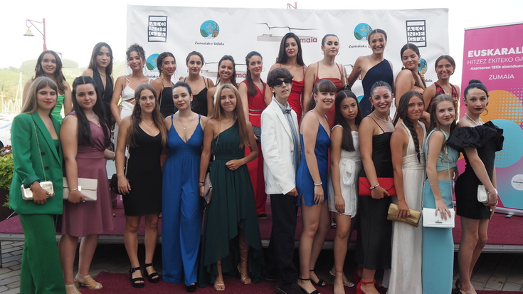 Guztia prest Gala Egunerako