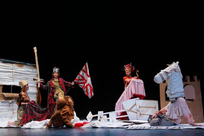 Antzerki Topaketak: 'Rikardo III eta ni', Dxusturi teatroa eta Horman Poster