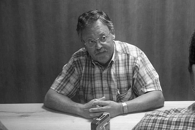 Abelin Linazisoro idazle eta aktore zumaiarra hil da