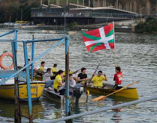 Eta festen erdian... arraun apustua