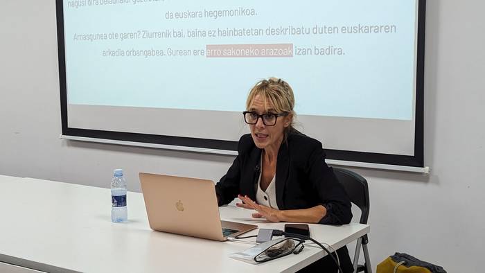 Pilar Kaltzadak ireki du Maxixatzen euskara elkartearen Euskaldunon Eskola Udazkenean egitasmoa