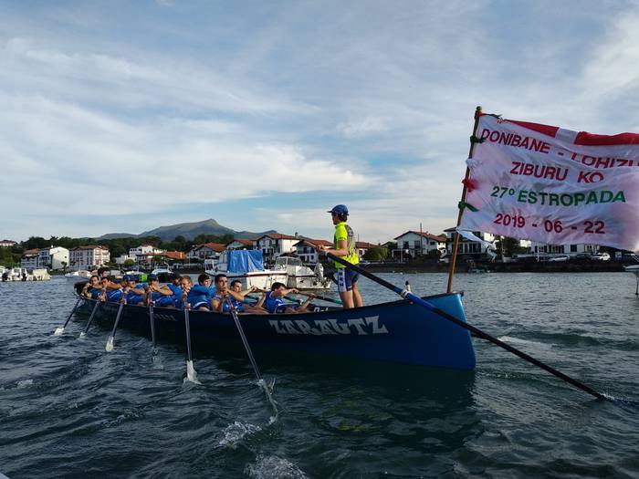Hirugarren bandera ere, Zarautzera