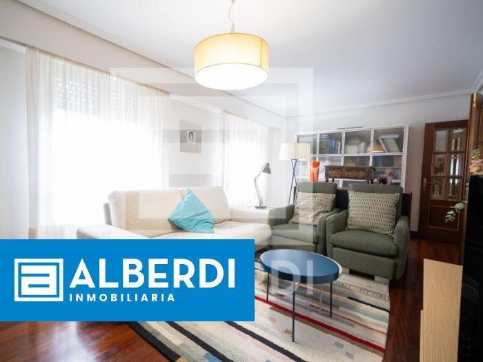 Alberdi Inmobiliaria: hiru logelatako etxebizitza Zuatzola kalean