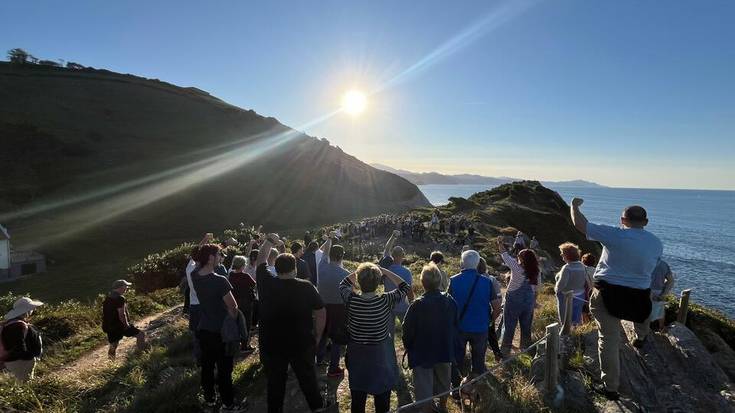 Anuk oroitu dute dozenaka herritarrek haren heriotzaren 32. urteurrenean