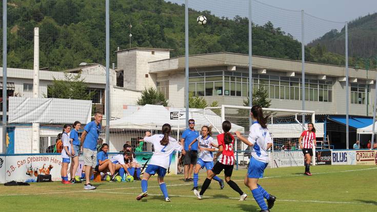 Hamasei taldek jokatuko dute Domusa Teknik Azpeitia Cup infantil nesken txapelketa