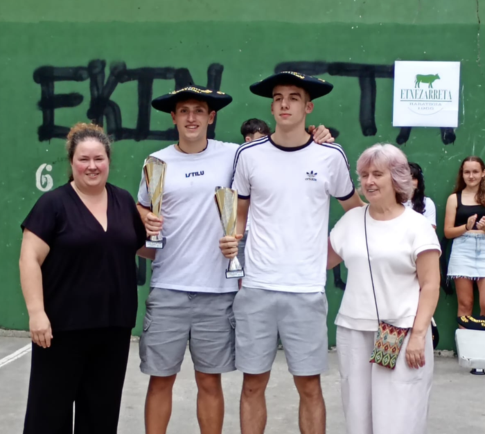 Abantzu pilota elkarteko Xabat Sasiainek irabazi du Donostiako Aste Nagusiko esku pilota txapelketa
