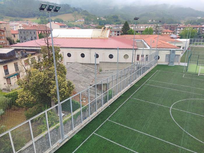 Elkarguneko sabaia berritzeko lanak hasi ditu udalak