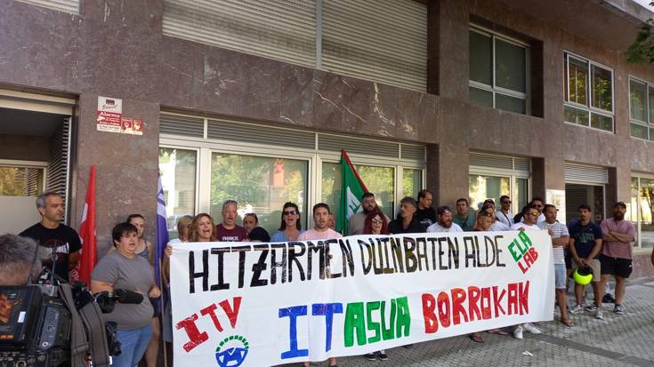 Hirugarren greba eguna dute gaur Zarauzko IATko langileek
