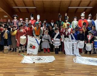 Handitzen, handitzen, danbor festa handitzen