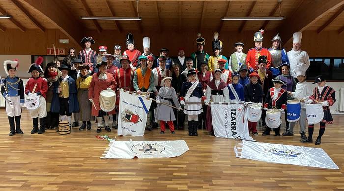 Handitzen, handitzen, danbor festa handitzen