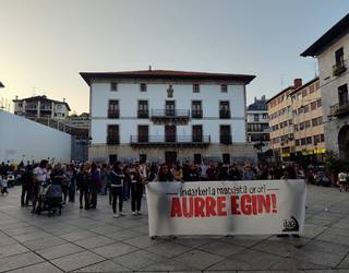 Zarauzko hilketa matxista salatu dute hainbat herritarrek