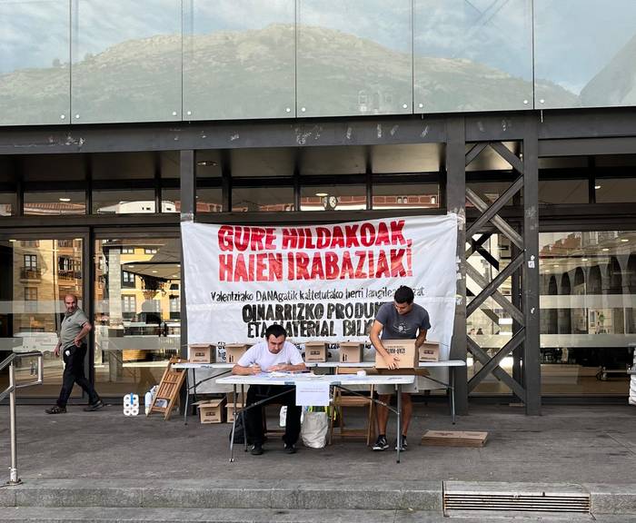 Valentziako kaltetuei laguntzeko material bilketekin jarraitzen dute eskualdean