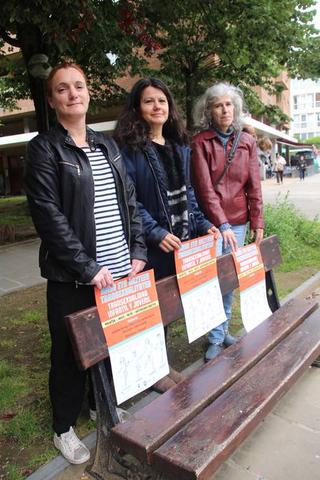 Zarauzko Udalak eta ikastetxeek ere bat egin dute LGTBIfobiaren aurkako egunarekin