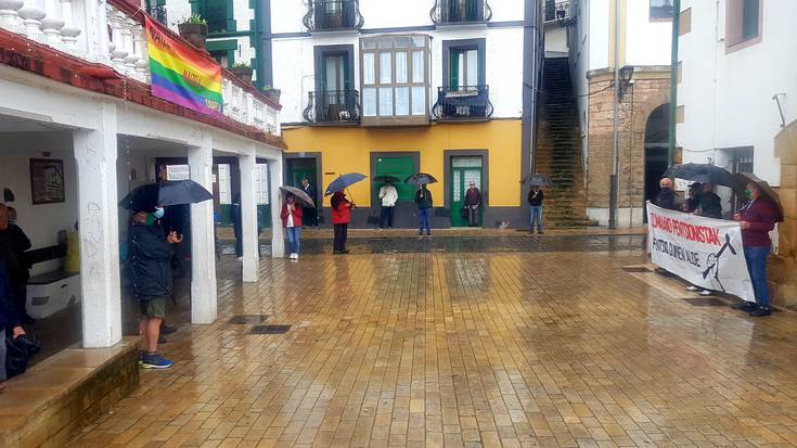 Euripean egin dute pentsiodunek asteleheneroko protesta