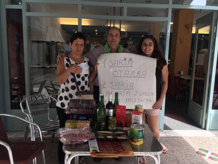 ARGAZKI BILDUMA: Giro ederrean ari dira ospatzen Goikokalean San Agustin jaiak