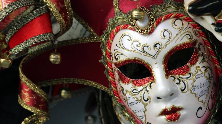 Familia giroan maskarak egiteko tailerra antolatu du Ganbarak