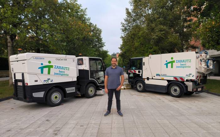 Kale garbiketa zerbitzua indartzeko bi makina erosi ditu Zarauzko Udalak