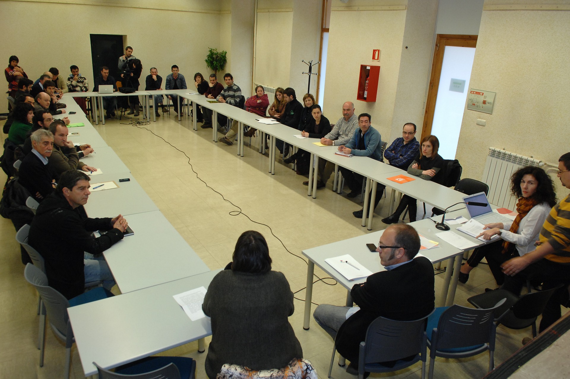Topaguneko tokiko hedabideek Tokikom enpresa sortu dute