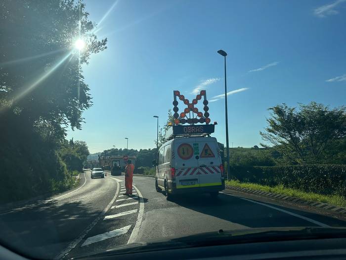 Asfaltatze lanak egiten ari dira Purpurina inguruan